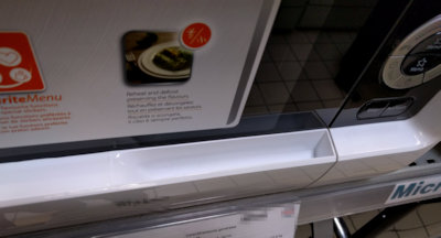 Microwave integrated handle