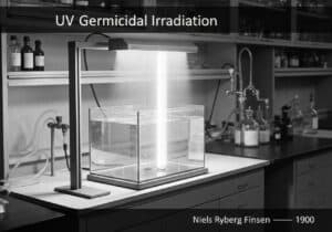 Système d'irradiation germicide UV dans un laboratoire pour la désinfection microbienne.