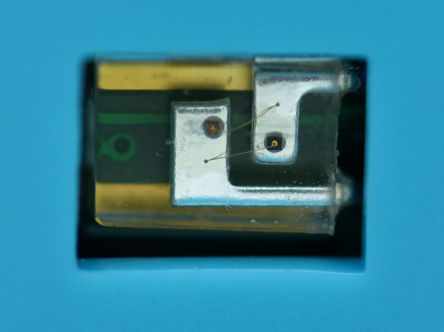 Low cost pulse oximeter %spo2 design review 12 Emitter diode close up