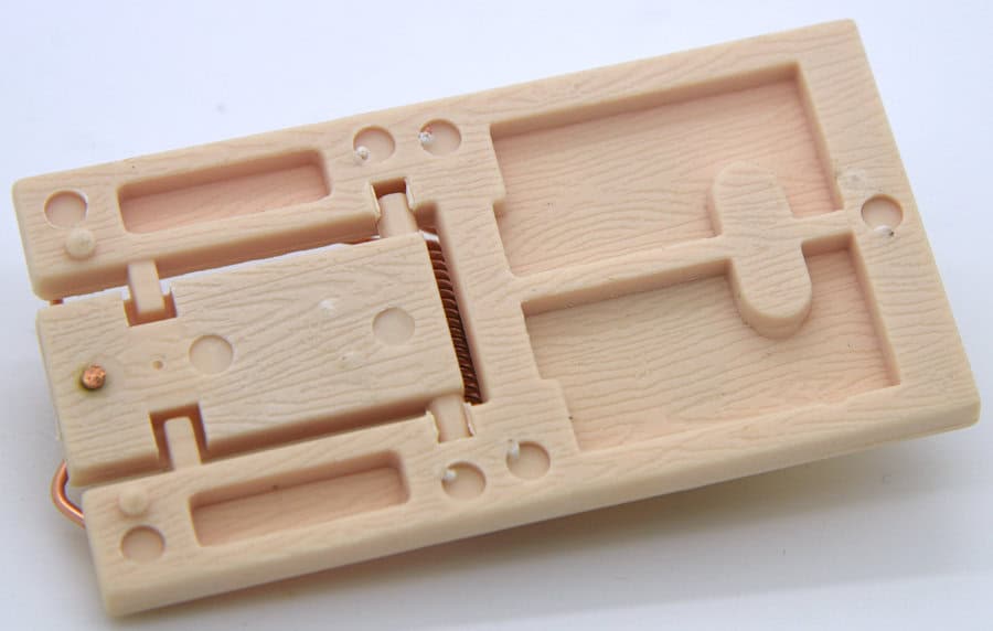Molded mouse trap